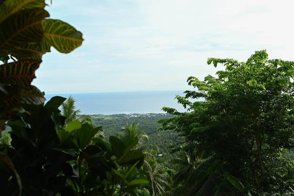 Апартаменты The Balcony Of The Camiguin Island Мамбахао Экстерьер фото