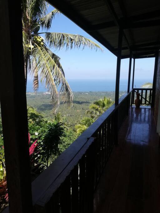 Апартаменты The Balcony Of The Camiguin Island Мамбахао Экстерьер фото